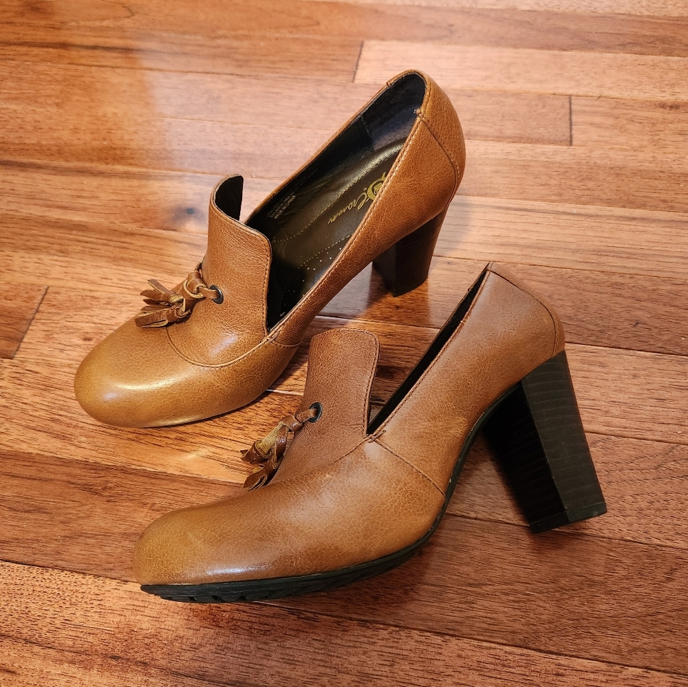Brown Leather Almond Toe Loafer Heels with Tassels